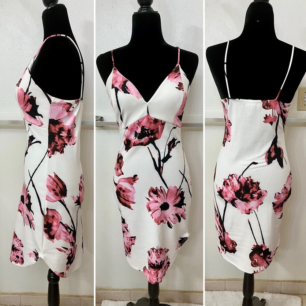 🌺White floral date dress!🌺